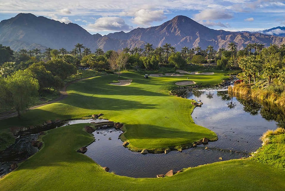Access to the Palm Spring golf course
